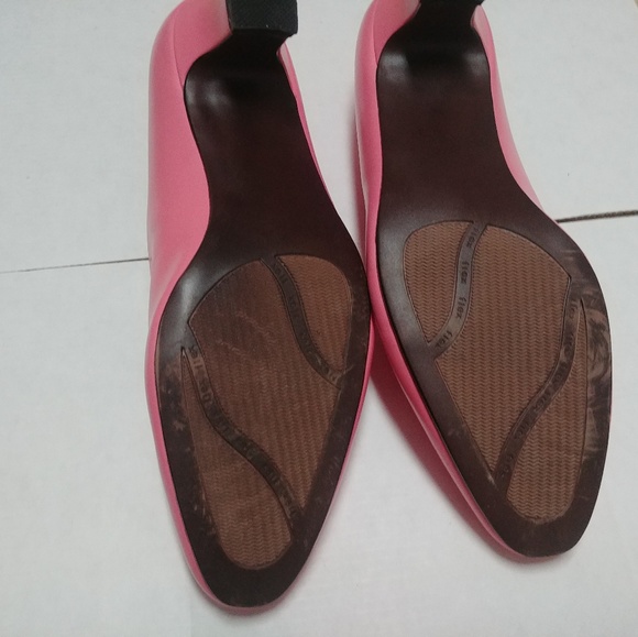 BFA CLASSICS Ladies Pink Pumps - Picture 3 of 6